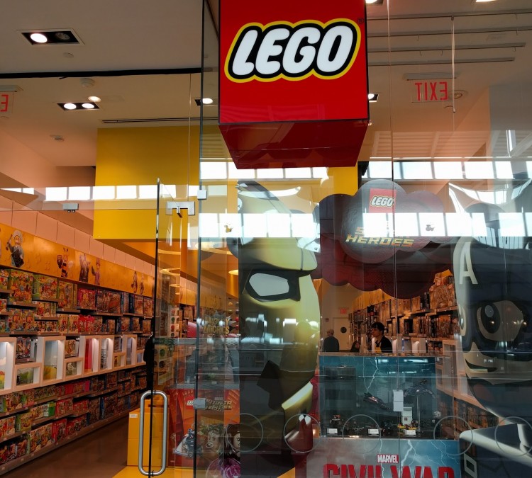 the-lego-store-burlington-mall-photo